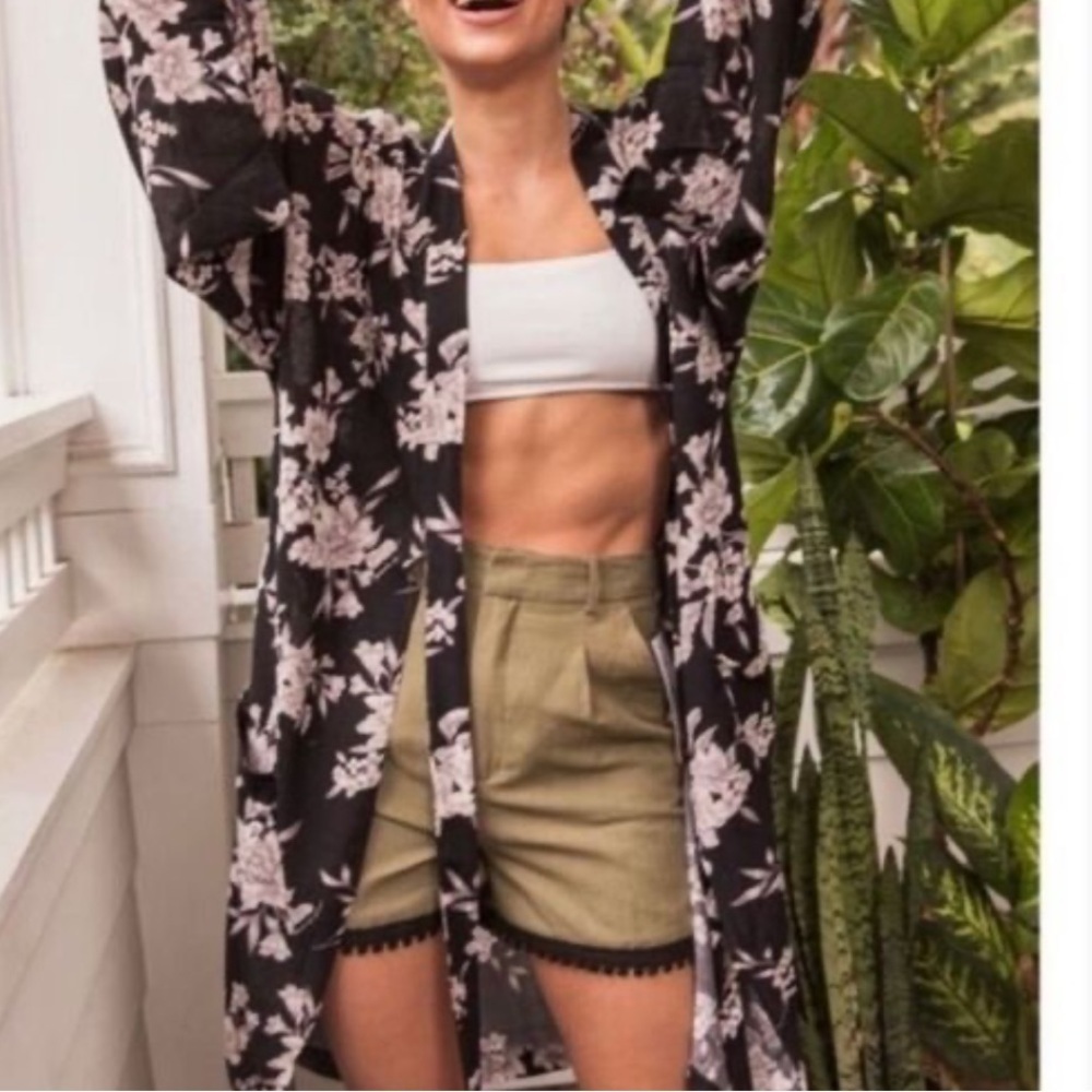 Spiritual Gangster Black/White Floral Kimono Cardigan with front tie, 0SFM